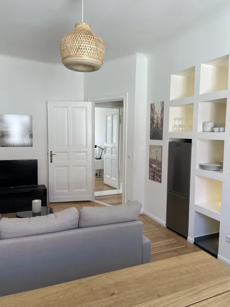 Elegante Wohnung mit Blick in Richtung Tempelhofer Feld — photo 1